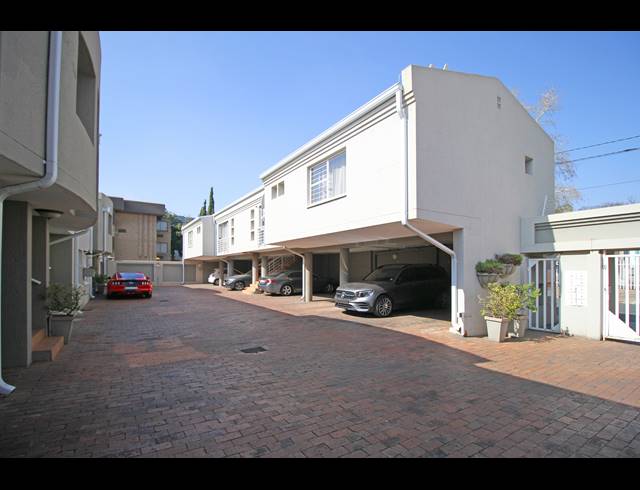 2 BEDROOM APARTMENT FOR SALE IN NORWOOD